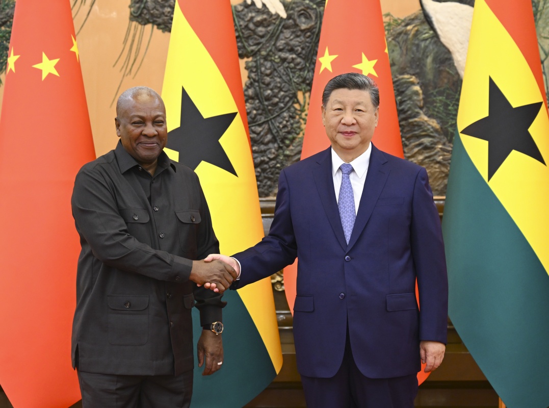 习近平分别会见加纳总统、多米尼克总统、莫桑比克总理、冰岛总统、斯里兰卡总理