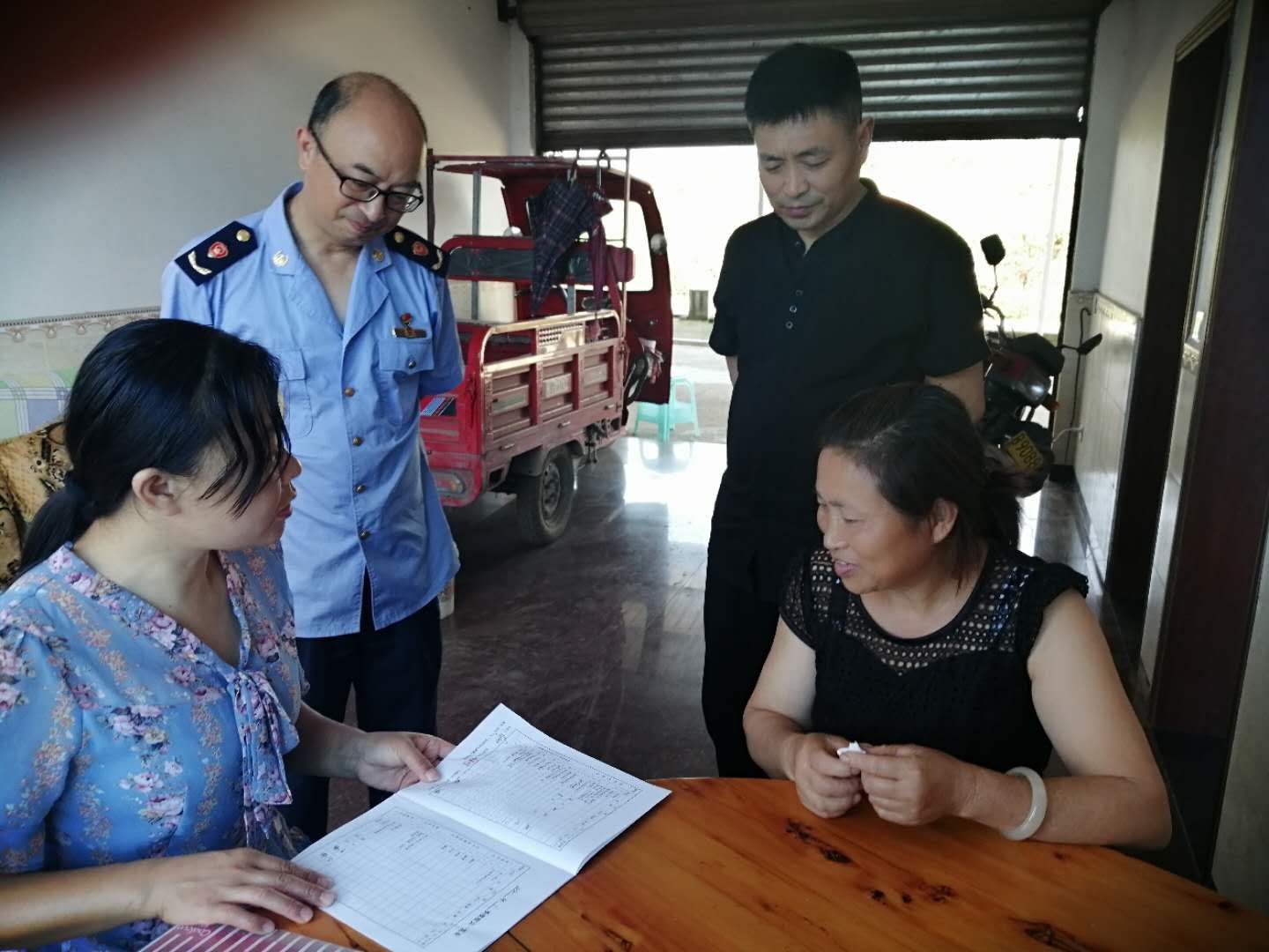 荣县:用好监察建议书,推动脱贫攻坚 问题整改落地见效